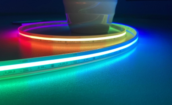 Le pixel imperméable flexible de la bande IP65 de l'ÉPI LED a mené la lumière de bande