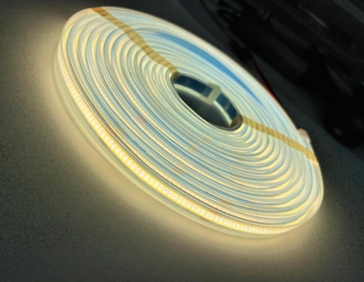 Le silicium de C.C de la lumière de bande de l'ÉPI Ip65 de LED 10w 24V a gainé la C.P. élevée